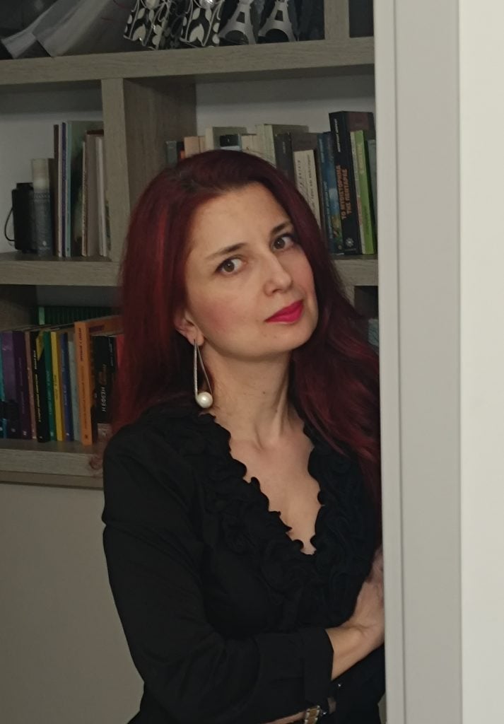 “Τρέξε Έρχεται Περιστατικό: Ιστορίες Εφημερίας”: Ένα βιβλίο που σε μαθαίνει ότι το μόνο φάρμακο χωρίς παρενέργειες είναι η αγάπη!