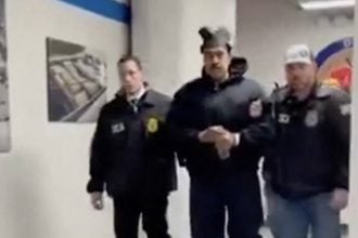 Στη Νέα Υόρκη ο Μαδούρο: Μεταφέρθηκε στο Μητροπολιτικό Κέντρο Κράτησης αργά τη νύχτα– ΦΩΤΟ-ΒΙΝΤΕΟ