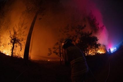 Η πύρινη λαίλαπα συνεχίζει να σαρώνει τη Χιλή: Τουλάχιστον 20 νεκροί 
