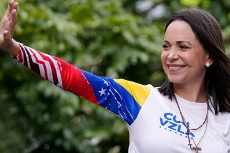 Ματσάδο: «Επιστρέφω το συντομότερο στη Βενεζουέλα»