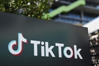 TikTok: Τι σημαίνει η νέα συμφωνία με τις ΗΠΑ για τους χρήστες;