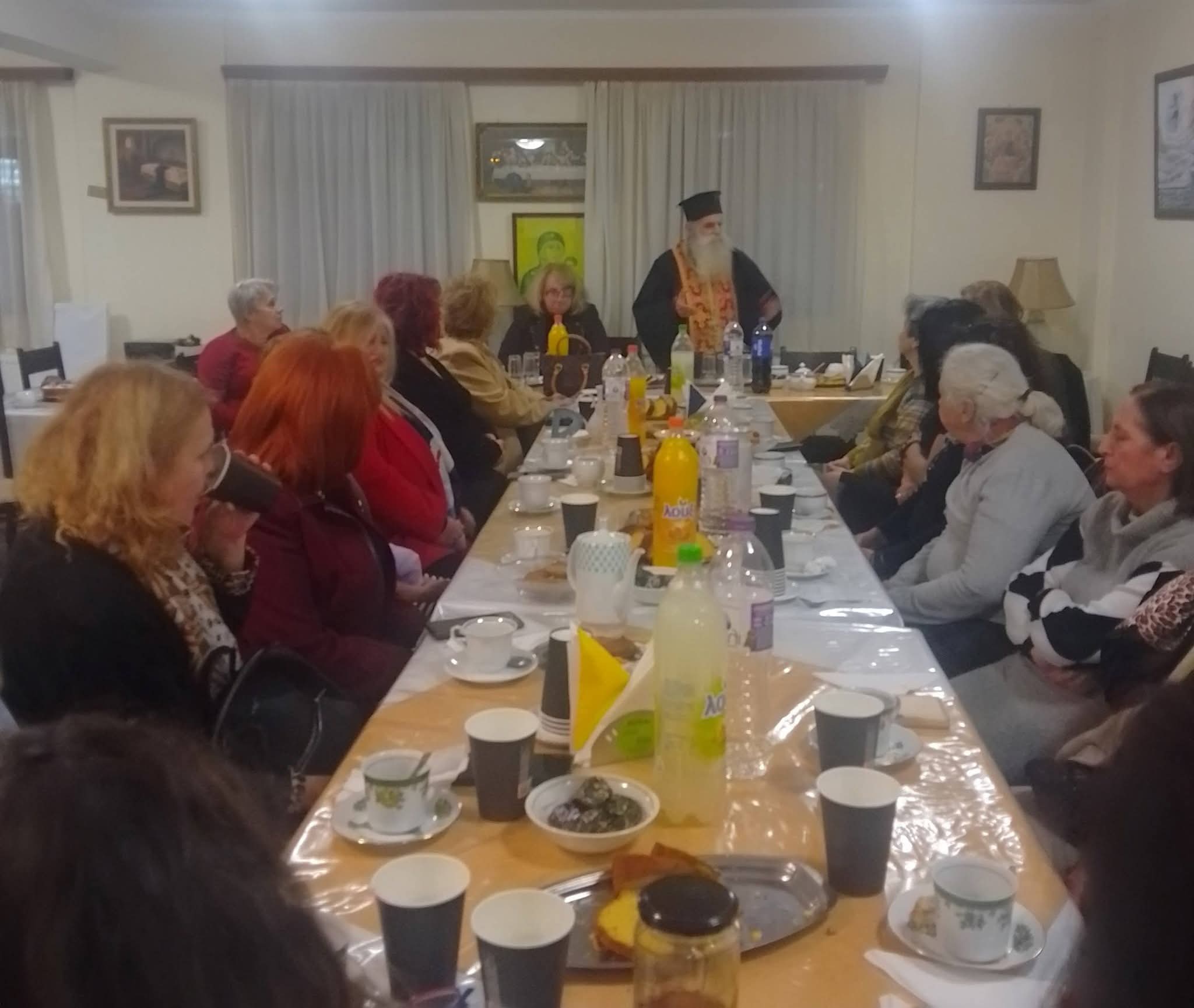 Η κοπή της Βασιλόπιτας στην Αγία Τριάδα Πατρών