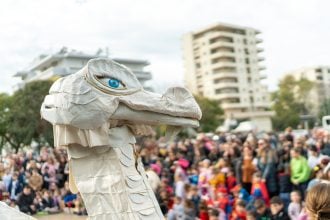 Πλημμύρισε από κόσμο η Πλατεία Ντε Μιράντα για τη 2η Καρναβαλούπολη - ΦΩΤΟ