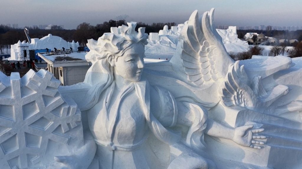 Το Χαρμπίν της Κίνας σε χειμερινό πυρετό δημιουργίας - Εντυπωσιακά γλυπτά από χιόνι και πάγο