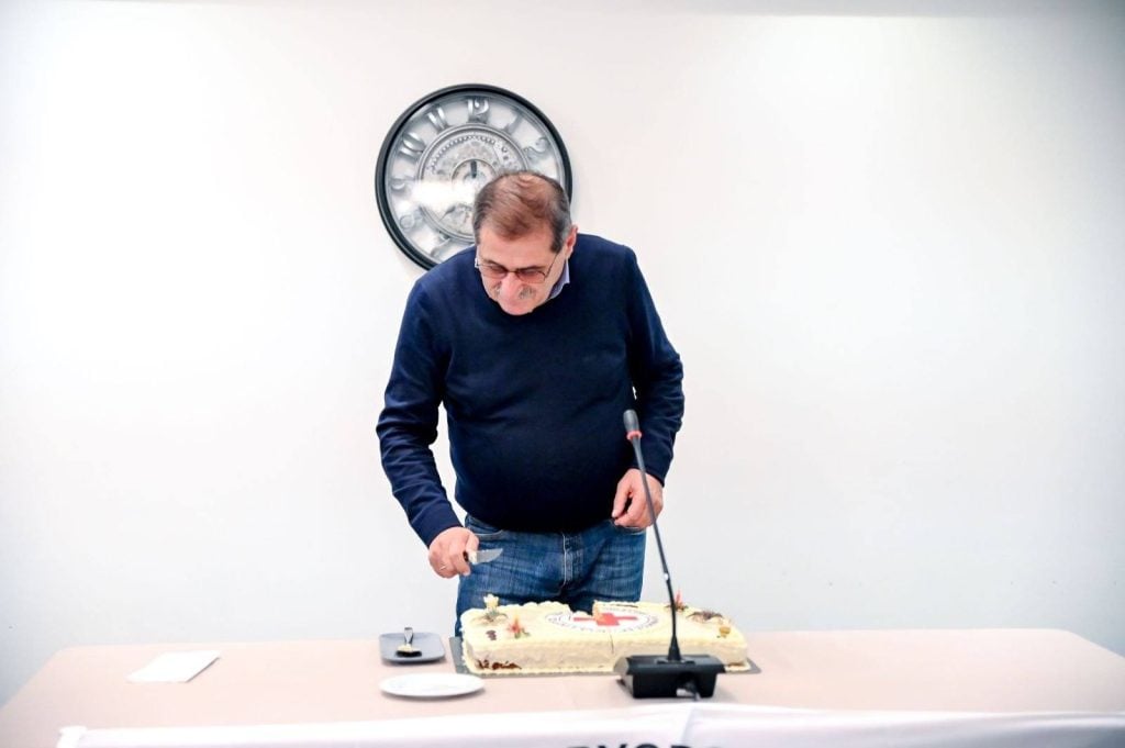 Κώστας Πελετίδης και Βίβιαν Σαμούρη στην πίτα του Ερυθρού Σταυρού - ΦΩΤΟ