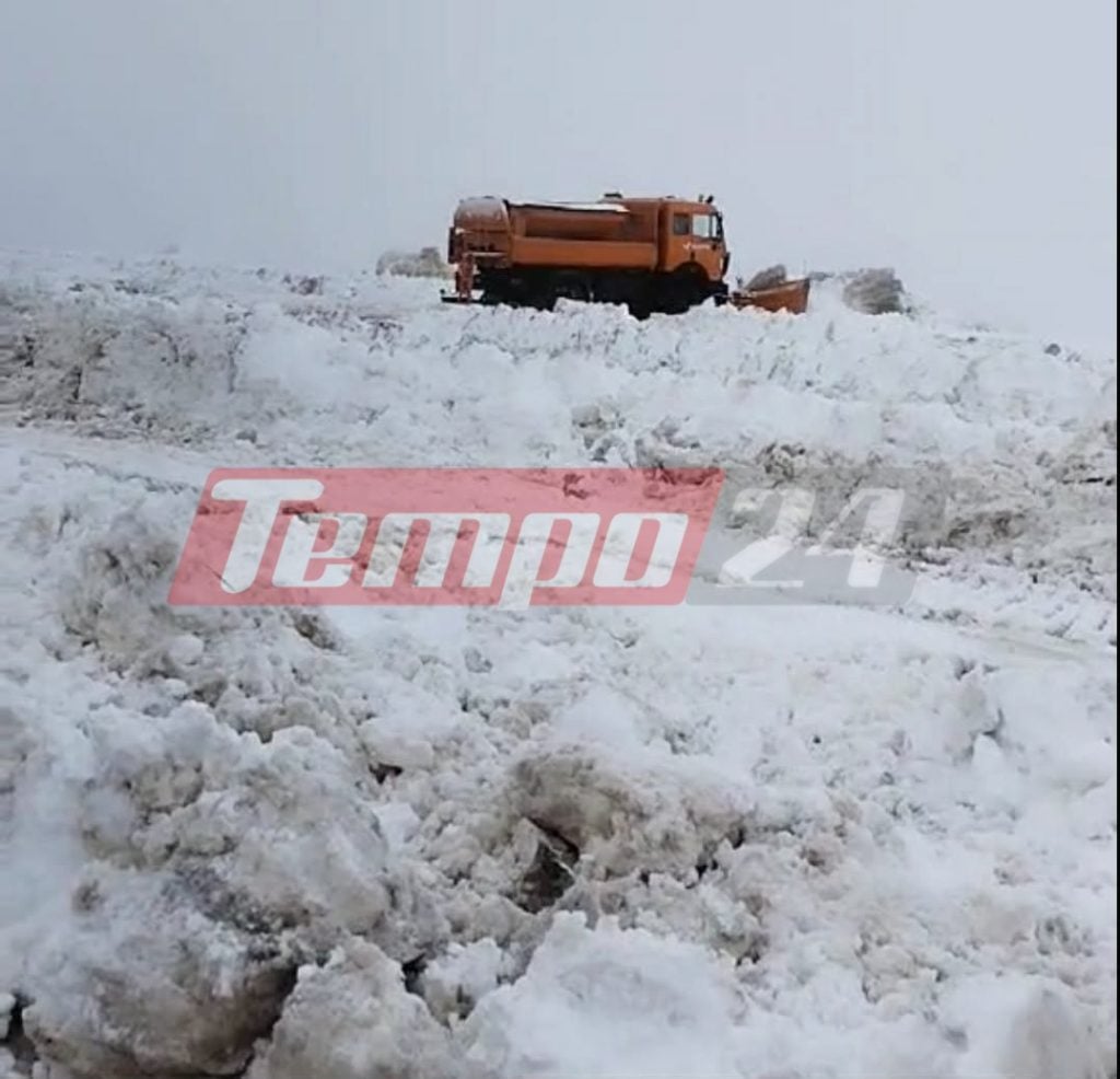 Χιονίζει ασταμάτητα στο Χιονοδρομικό Καλαβρύτων ΦΩΤΟ