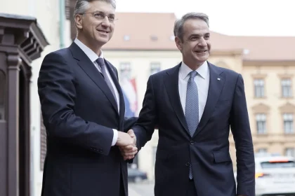 Συνάντηση Μητσοτάκη - Πλένκοβιτς στο Ζάγκρεμπ: Συζήτησαν διμερή και ευρωπαϊκά ζητήματα