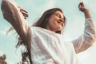 2026: Πέντε τοξικές συνήθειες που πρέπει να αφήσετε πίσω σας για να βρείτε επιτέλους τη ψυχική ηρεμία