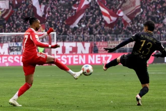 Bundesliga: Η Άουγκσμπουργκ με πρωταγωνιστή τον Γιαννούλη «έσπασε» το αήττητο της Μπάγερν