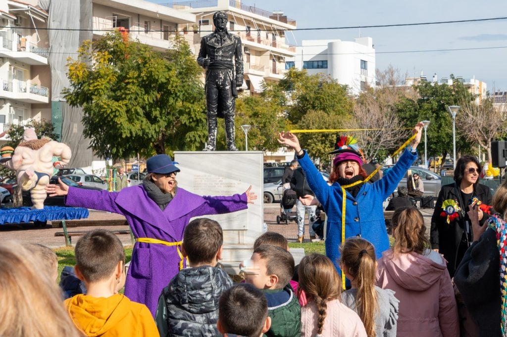 Πλημμύρισε από κόσμο η Πλατεία Ντε Μιράντα για τη 2η Καρναβαλούπολη - ΦΩΤΟ