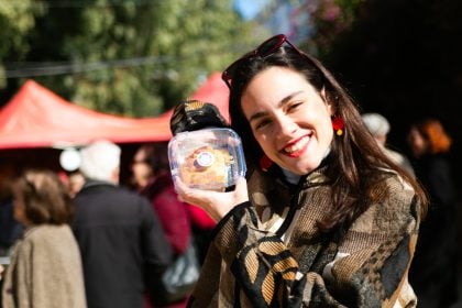 Κόβουν Μακαρονόπιτα στην Αγυιά