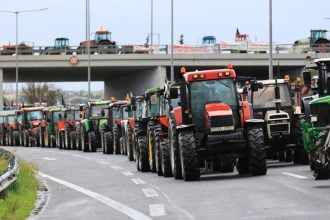 Λάρισα: Αποχώρησαν από το μπλόκο της Νίκαιας οι αγρότες