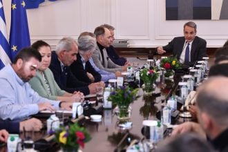 Οι αγρότες συναντούν τον Κυριάκο Μητσοτάκη στο Μαξίμου 