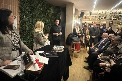 Όταν η προσφορά γίνεται στάση ζωής: Ασημάκης Παπαδάτος–Μέντης και o Σύλλογος “Με όλους Εσάς Μπορούμε” έκοψαν την πρώτη Βασιλόπιτα