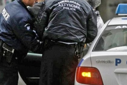 Πάτρα: Ο οδοντίατρος που "έσπασε" ιατρείο, επιτέθηκε και σε αστυνομικό!