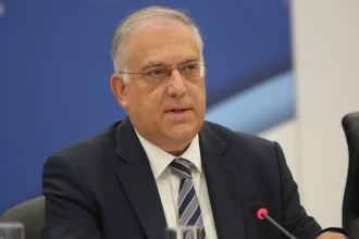 Θεοδωρικάκος: Δίνουμε μάχη για την προστασία των καταναλωτών