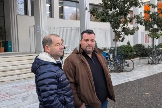 Μήνυση για τα βανδαλισμένα τρακτέρ τους κατέθεσαν οι δύο αγρότες από το μπλόκο της Νίκαιας