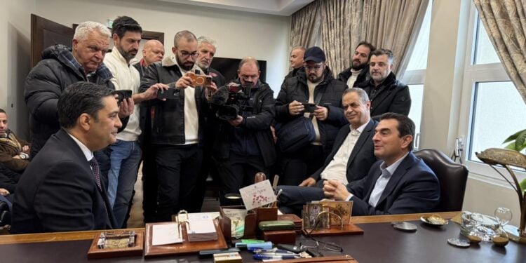 Στο Αγρίνιο Σκρέκας-Κονταδάκης – Συνάντηση με τον Γ. Παπαναστασίου στο Δημαρχείο