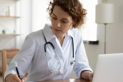 Αύξηση 30% για τους συμβεβλημένους γιατρούς του ΕΟΠΥΥ ανακοίνωσε ο Γεωργιάδης