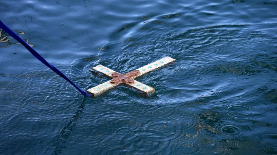 Απίστευτο περιστατικό στη Λεμεσό, πήρε τον σταυρό των Θεοφανίων και εξαφανίστηκε