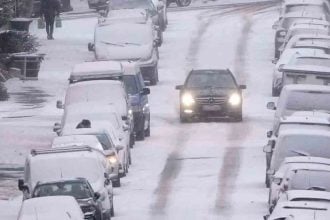 Χιόνια και σφοδρή κακοκαιρία στην κεντρική Ευρώπη και Βρετανία