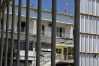 Κορυδαλλός: Τέσσερις συλλήψεις εντός των φυλακών – Βρέθηκε μαχαίρι και ποσότητα ναρκωτικών μέσα σε κελιά