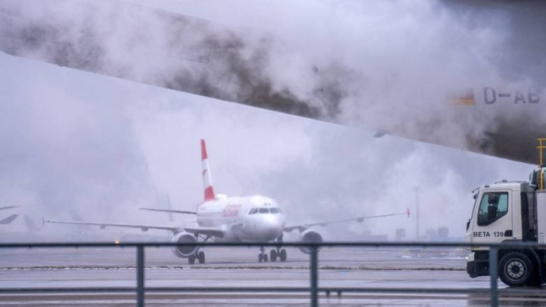 Φρανκφούρτη: Ακύρωση δεκάδων πτήσεων λόγω παγετού