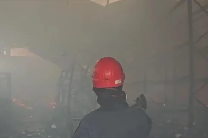 Κορωπί: Συνελήφθη ένας 55χρονος άνδρας για την φωτιά σε δύο αποθήκες