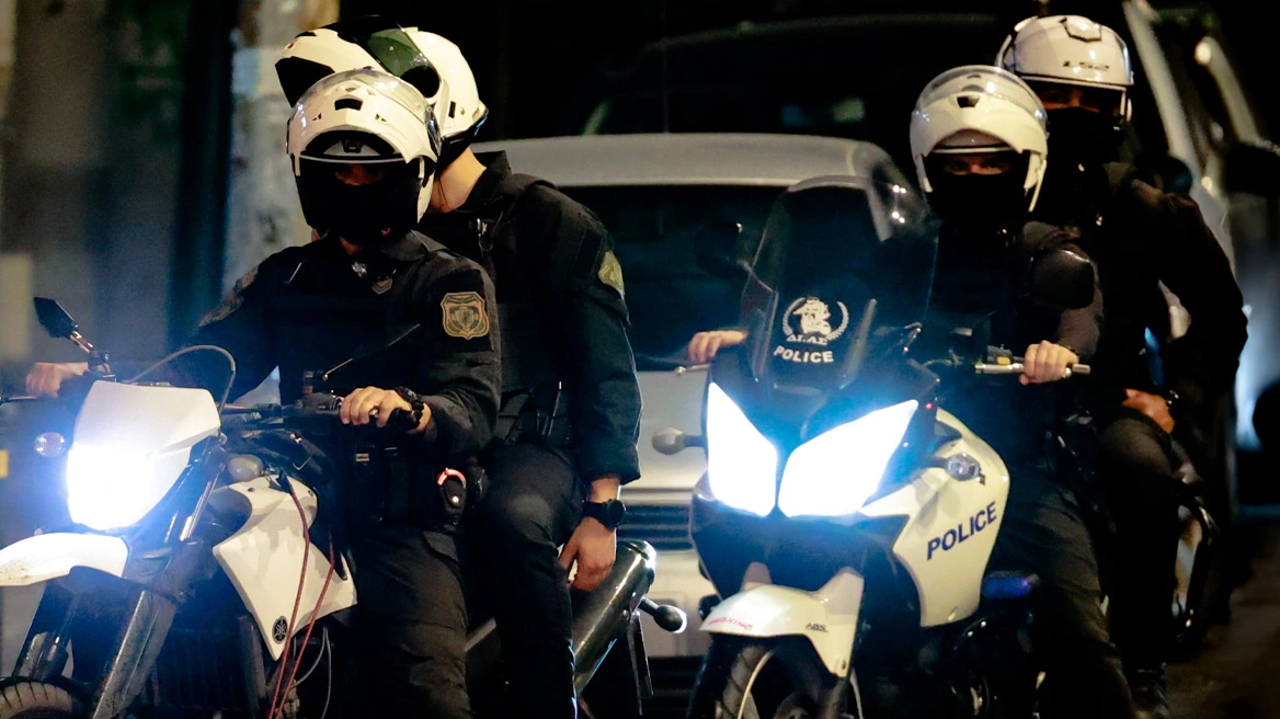 Διακινητής ναρκωτικών επιτέθηκε σε αστυνομικούς για να διαφύγει