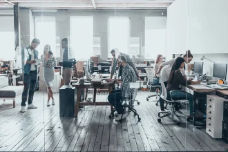 Νέα πληρωμένη άδεια 6 ημερών για εργαζομένους, ποιους αφορά