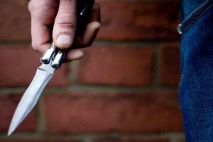 Συνελήφθη 20χρονος για ένοπλη ληστεία σε κατάστημα ψιλικών