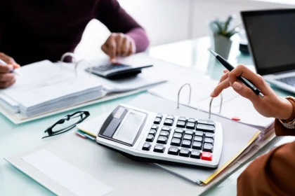 Φοροδιαφυγή: Τα ψηφιακά εργαλεία έφεραν επιπλέον 2,5 δισ. ευρώ στα κρατικά Ταμεία