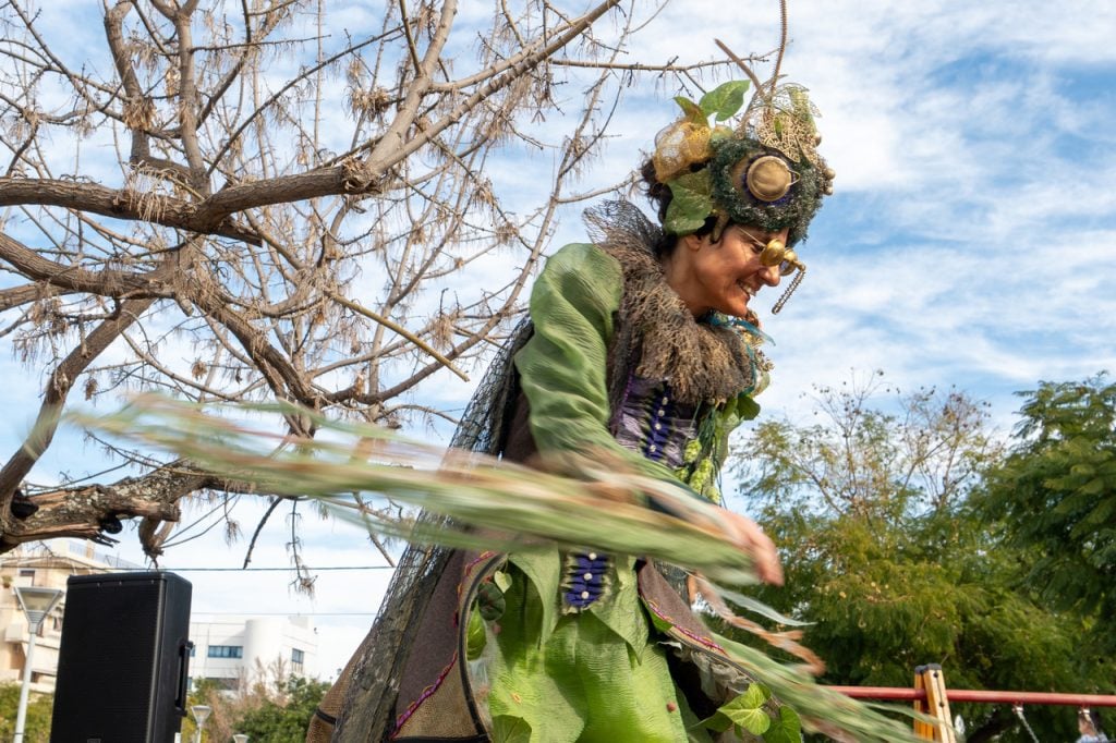 Πλημμύρισε από κόσμο η Πλατεία Ντε Μιράντα για τη 2η Καρναβαλούπολη - ΦΩΤΟ