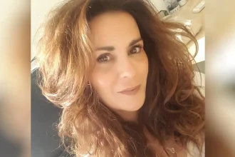 Κακοκαιρία: Καθηγήτρια και μητέρα ενός παιδιού η 56χρονη που πνίγηκε στην Άνω Γλυφάδα - «Κάτοικοι προσπάθησαν να την απεγκλωβίσουν αλλά ήταν αδύνατο να την σώσουν» (Βίντεο ντοκουμέντο)