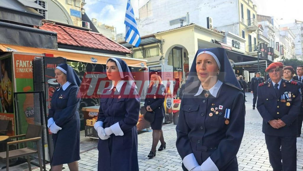 «Εν Ιορδάνη βαπτιζομένου σου Κύριε» - Η Πάτρα τίμησε με λαμπρότητα τα Θεοφάνια - Βούτηξαν και φέτος στο μόλο, 17χρονος έπιασε τον σταυρό (ΦΩΤΟ - ΒΙΝΤΕΟ)