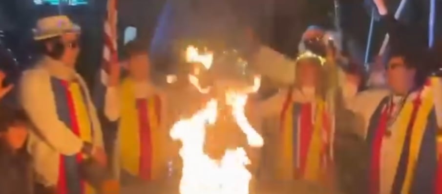 Πάτρα: Το Κομιτάτο άναψε τη φλόγα του καρναβαλιού στην πλ. Γεωργίου - ΒΙΝΤΕΟ