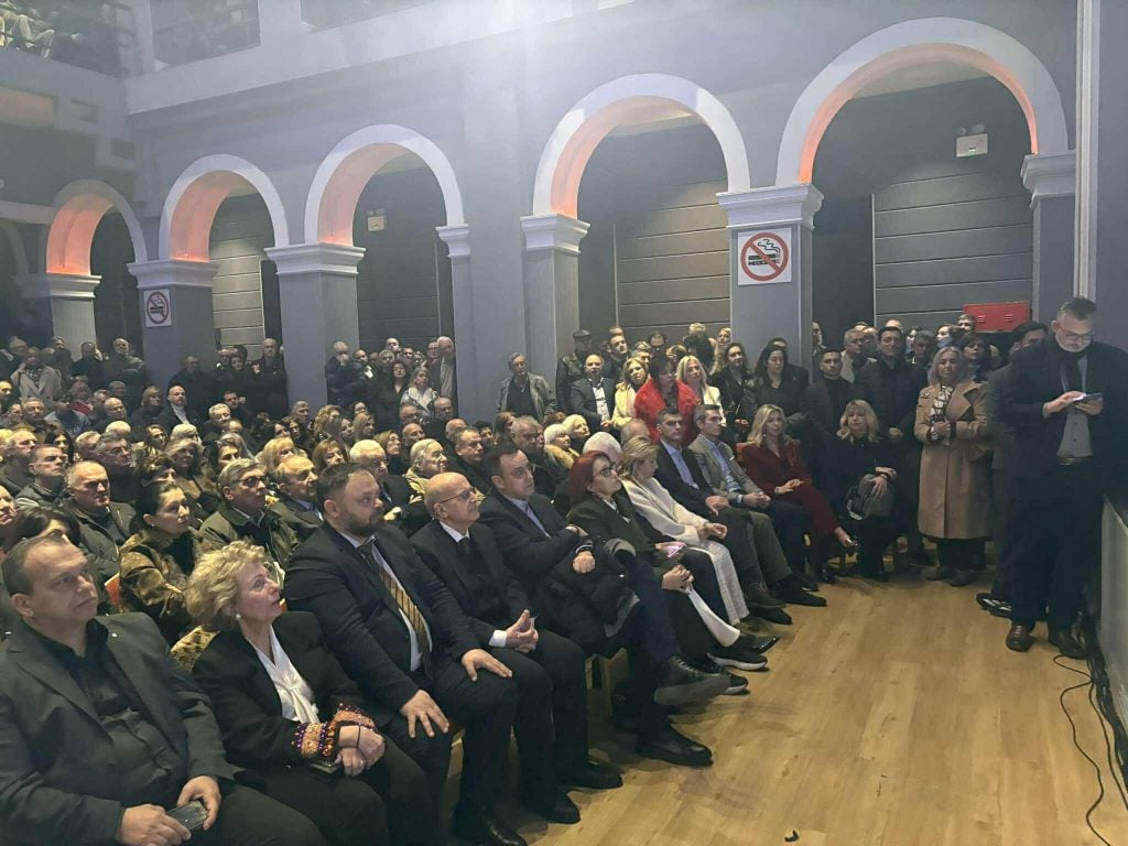 "Πάτρα Ενωμένη": Κοσμοσυρροή στην εκδήλωση για την κοπή πίτας της παράταξης - Κ. Σβόλης: "Το 2028 θα είμαι εκ νέου υποψήφιος για το Δήμο" (ΦΩΤΟ - ΒΙΝΤΕΟ)