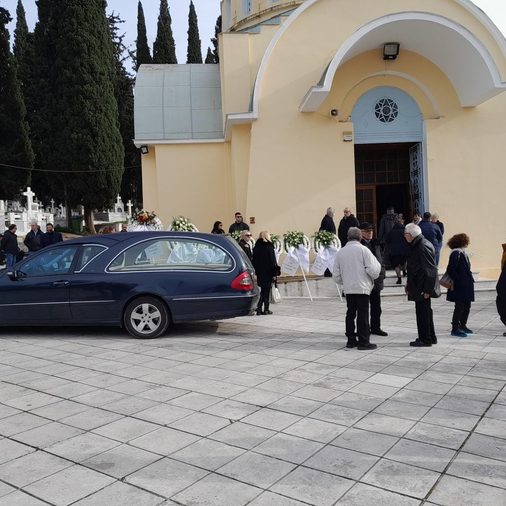 Πάτρα: Είπαν το στερνό "αντίο" στον Πέτρο Καθρέπτα (ΦΩΤΟ)