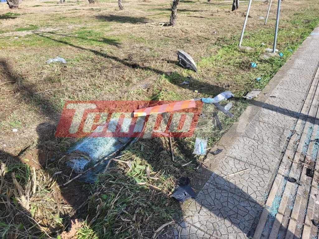 Πάτρα: Λουλούδια και κεράκια για το Νίκο και την Αγγελική στον τόπο της ανείπωτης τραγωδίας - "Παγωμένη" Κυριακή για την πόλη (ΦΩΤΟ)