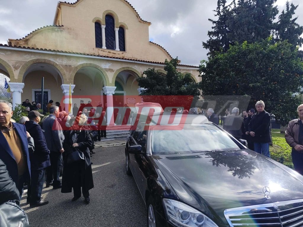 Πάτρα: «Αχαϊκό Εντελβάις»: To τελευταίο "αντίο" στον Κωνσταντίνο Μιχαλόπουλο (ΦΩΤΟ)