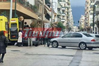 Πάτρα: Τροχαίο στην Κορίνθου - ΙΧ συγκρούστηκε με όχημα κι έπεσε πάνω σε δύο άλλα αυτοκίνητα (ΦΩΤΟ)