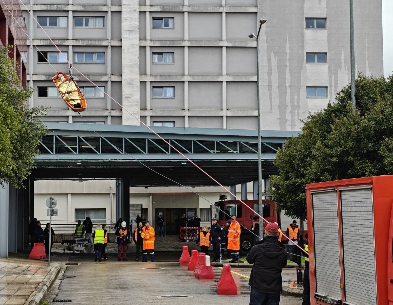 Πάτρα: Άσκηση ετοιμότητας για σεισμό και φωτιά στο νοσοκομείο «Αγιος Ανδρέας» - ΦΩΤΟ