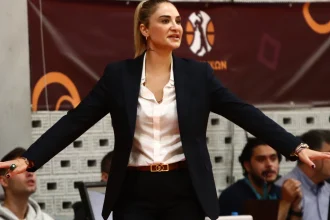 Επίθεση του ΠΑΣ Γιάννινα στην Σελέν Ερντέμ: «Το να γυρίσεις την πλάτη σου στην παρουσίαση της ομάδας μας είναι ασέβεια»