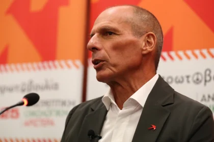 Ραγδαίες εξελίξεις: Εισαγγελική έρευνα σε βάρος του Γιάνη Βαρουφάκη για τις δηλώσεις περί ναρκωτικών