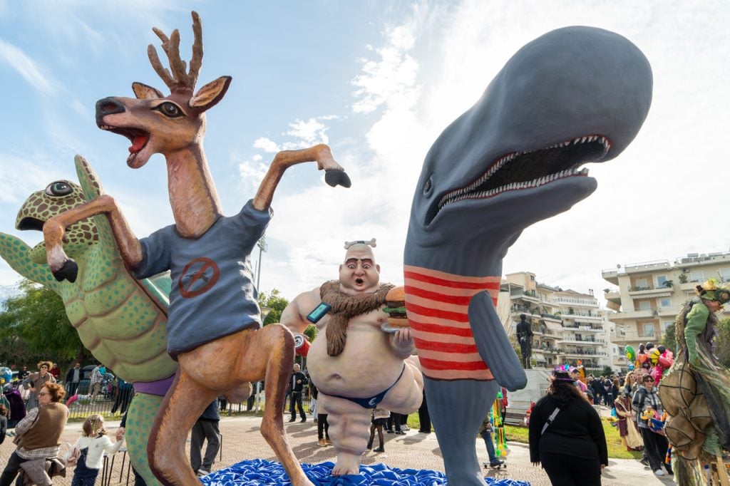 Πλημμύρισε από κόσμο η Πλατεία Ντε Μιράντα για τη 2η Καρναβαλούπολη - ΦΩΤΟ