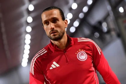 Γιαζίτζι: Σκέφτεται να αποχωρήσει από τον Ολυμπιακό, γράφει η Equipe