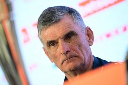 Μεντιλίμπαρ: «Το κίνητρο υπάρχει, όποιος δεν το έχει, δεν χρειαζόταν να βρεθεί σε αυτό το όμορφο νησί»