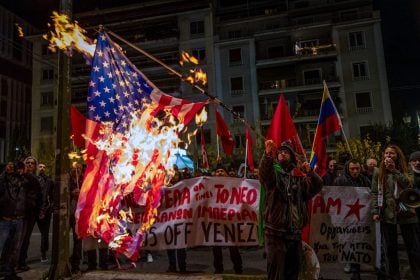 Αντιδράσεις της αντιπολίτευσης στη δήλωση Μητσοτάκη σχετικά με την επίθεση των ΗΠΑ στη Βενεζουέλα