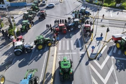 Αγρότες: Σήμερα στη Νίκαια η πανελλαδική των μπλόκων – Αποφασίζει για αντιπροσωπεία και ατζέντα