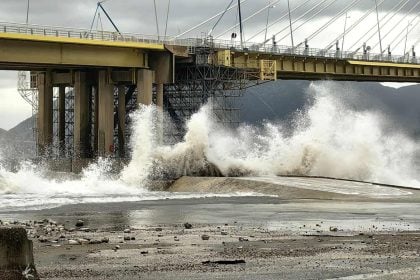 Πάτρα: Οι άνεμοι έπιασαν τα 127 χλμ. την ώρα